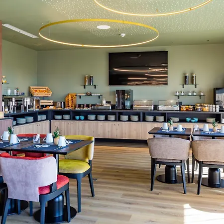 Hotel Panorama 360 En Bresse 4*